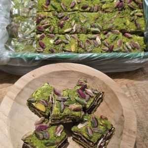 Turks fruit met pistachenoten en chocolade