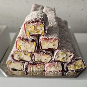 Turks fruit met kokos, granaatappel en hazelnoten