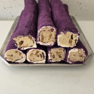Turks fruit met zwarte moerbei en amandel