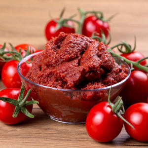 Huisgemaakte zongedroogd tomatenpasta
